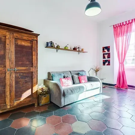 Apartment Memoroma